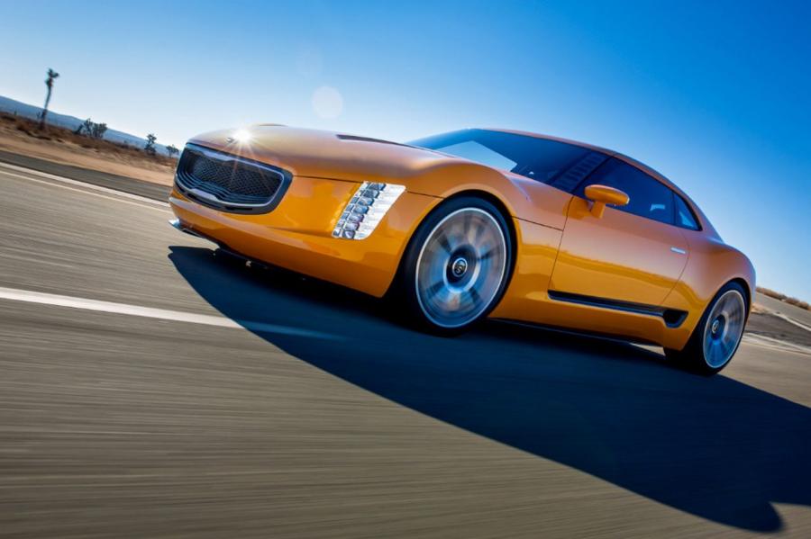  Kia GT4 Stinger Concept 2014 года  (фото 14 из 30)